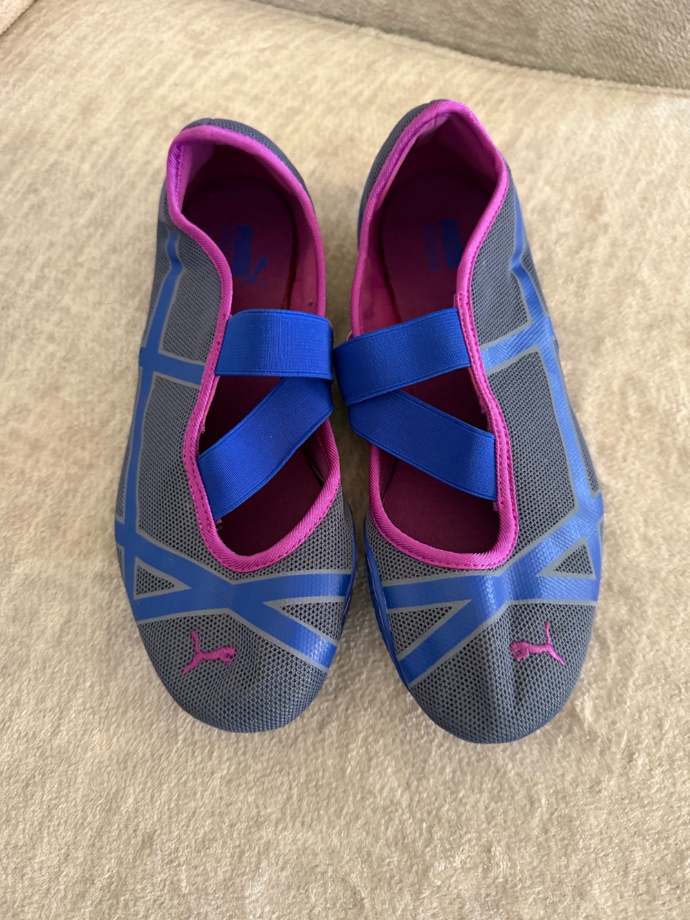 Women’s PUMA Fitness Blue Gray Purple
Mesh Athletic Ballet Flat Size 10